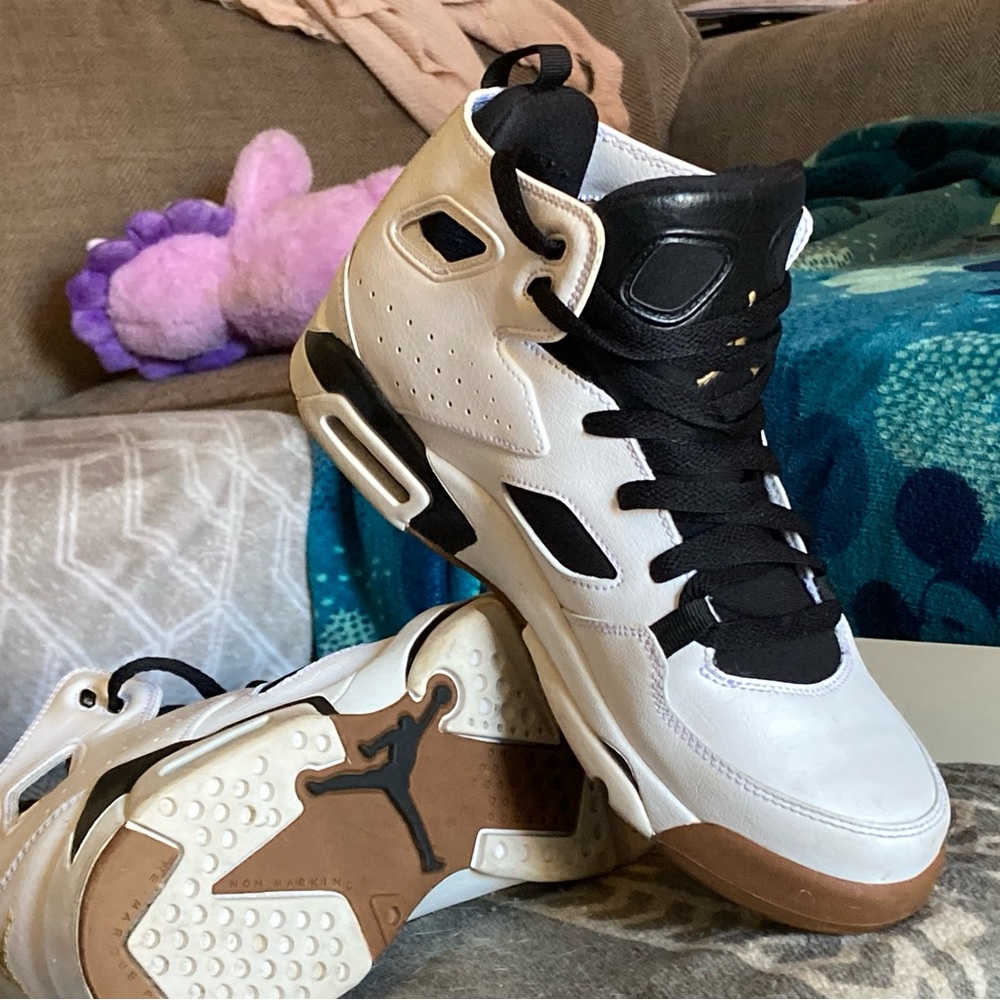 Jordans size 6